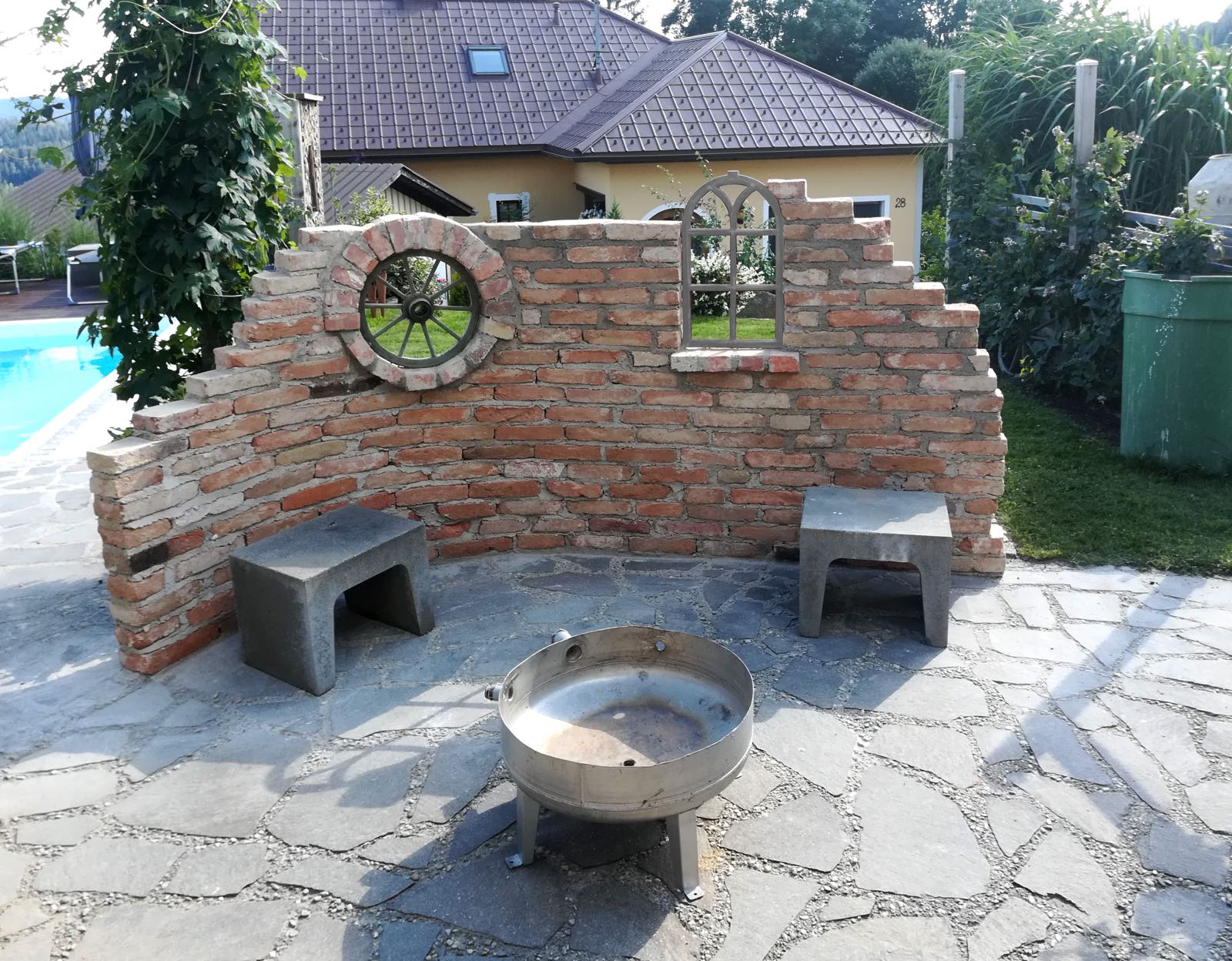 Stallfenster Fenster Scheunenfenster Eisen grau 40 x 68cm Antik-Stil