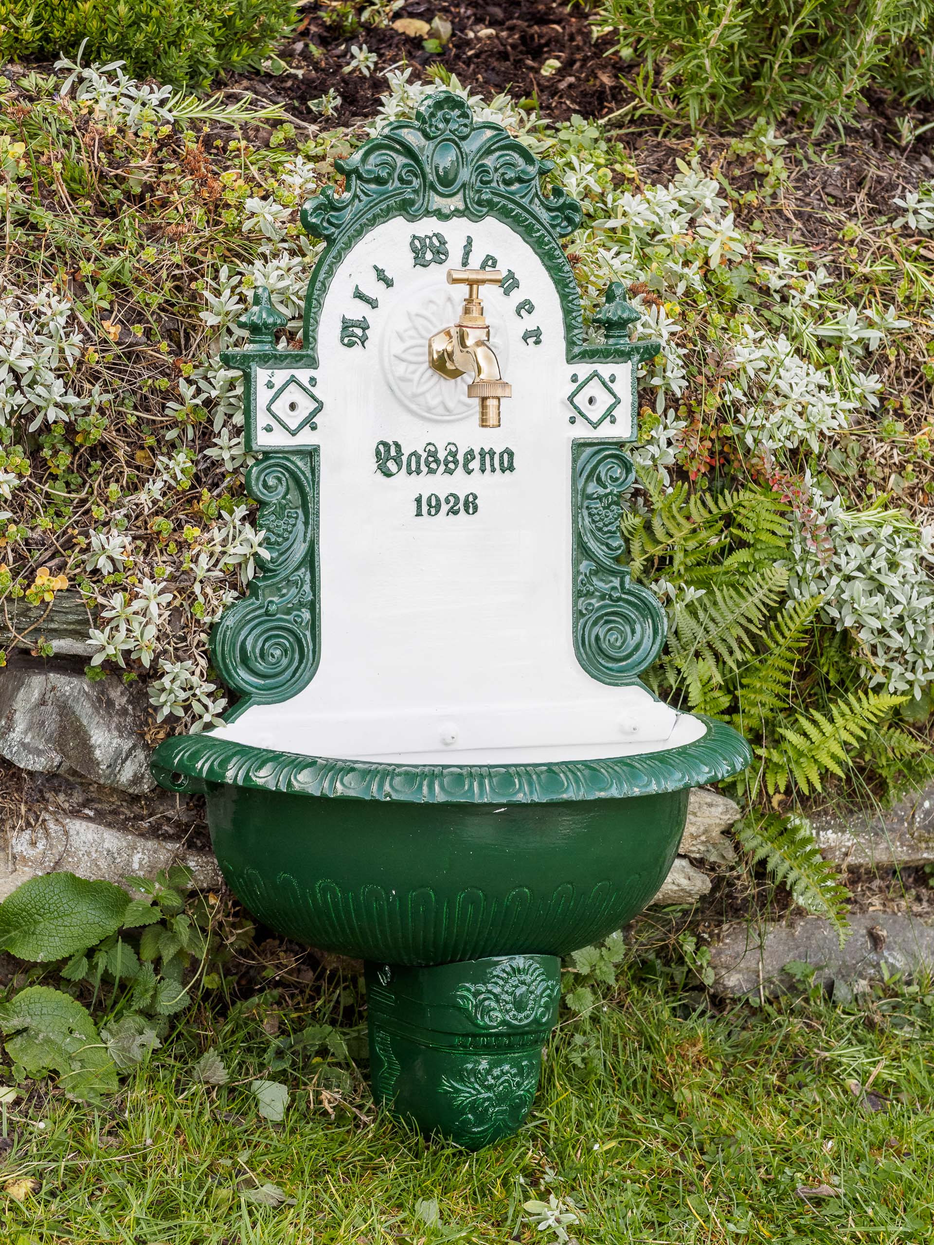 2015-11-07_Auktionshaus_0305672a115b9f23 Brunnen Wandbrunnen 71,5cm Aluminium Waschbecken im Antikstil fountain garden