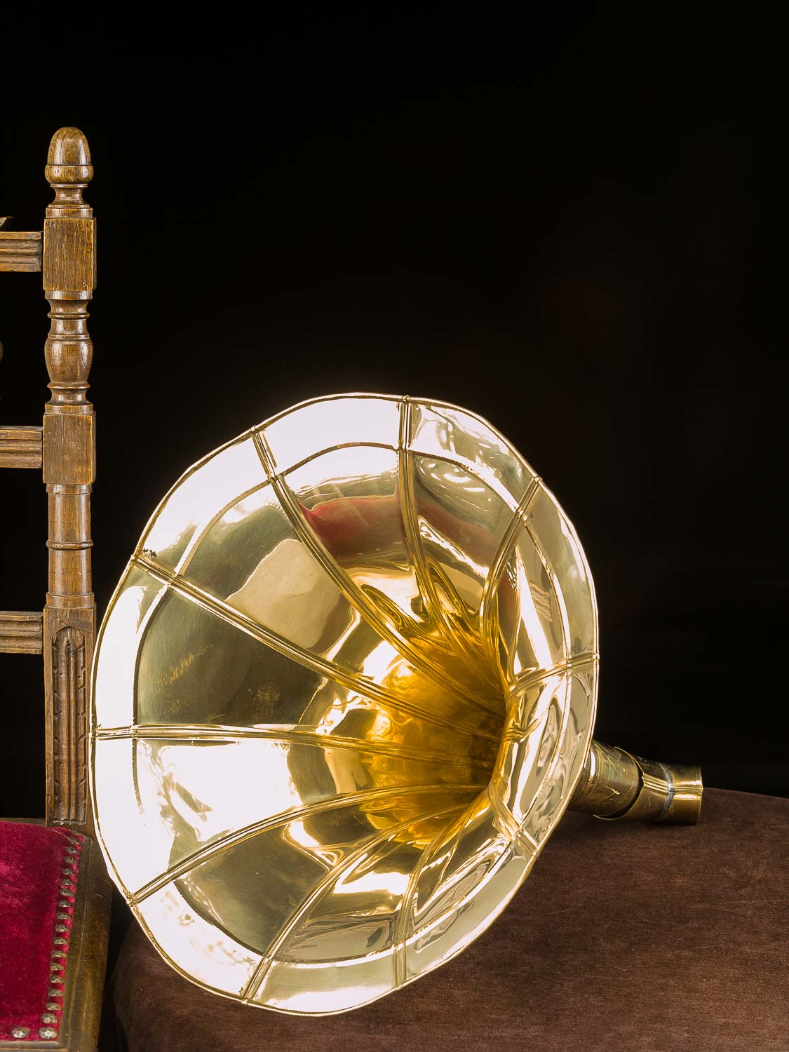 2016-03-29_Auktionshaus_060 Trichter Grammophon Horn goldfarben im antik Stil gramophone