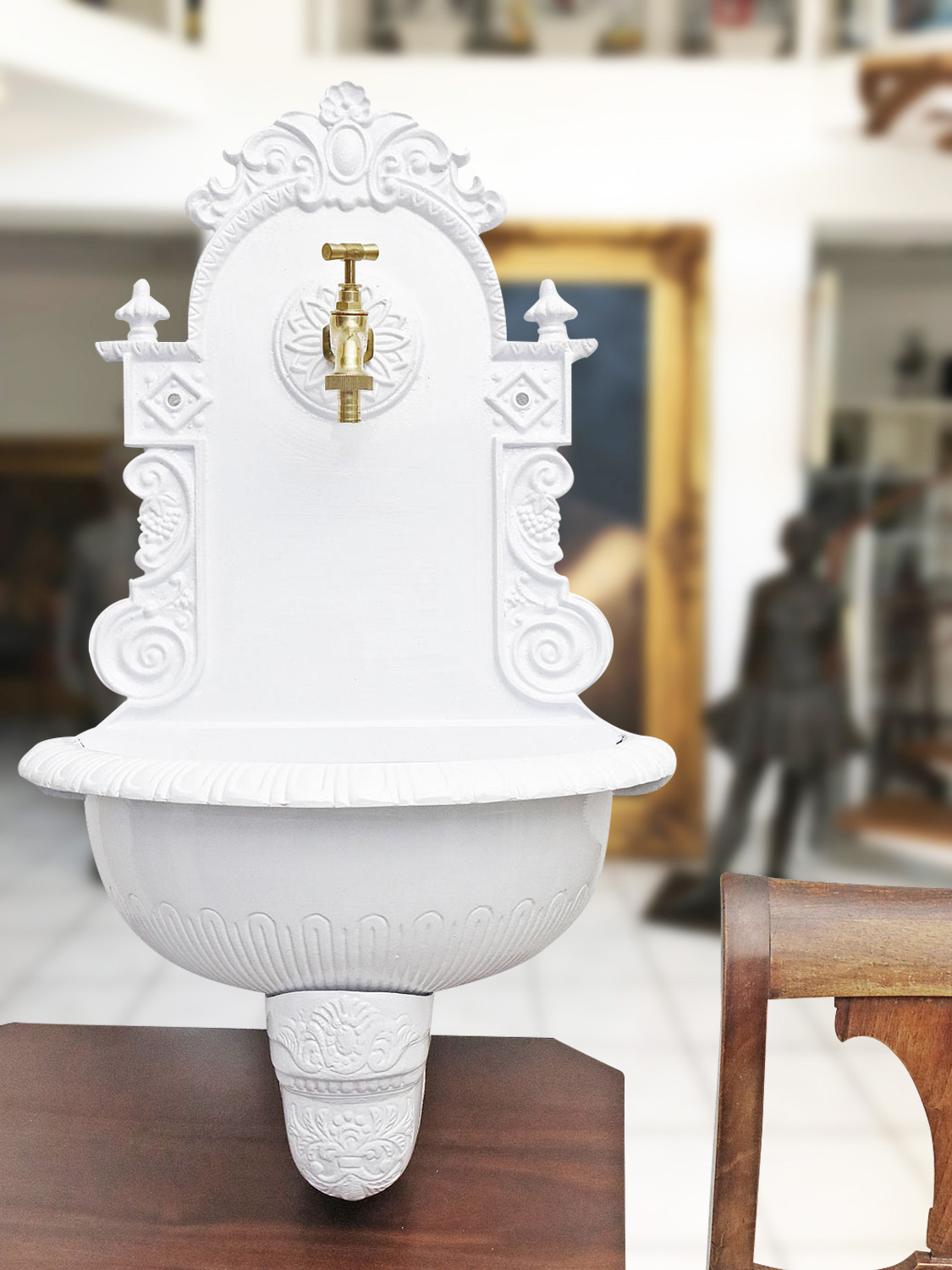 Wasserbecken_2_Hintergrund Brunnen 72cm Wandbrunnen weiss Alu Waschbecken im Nostalgie Antik-Stil (c)