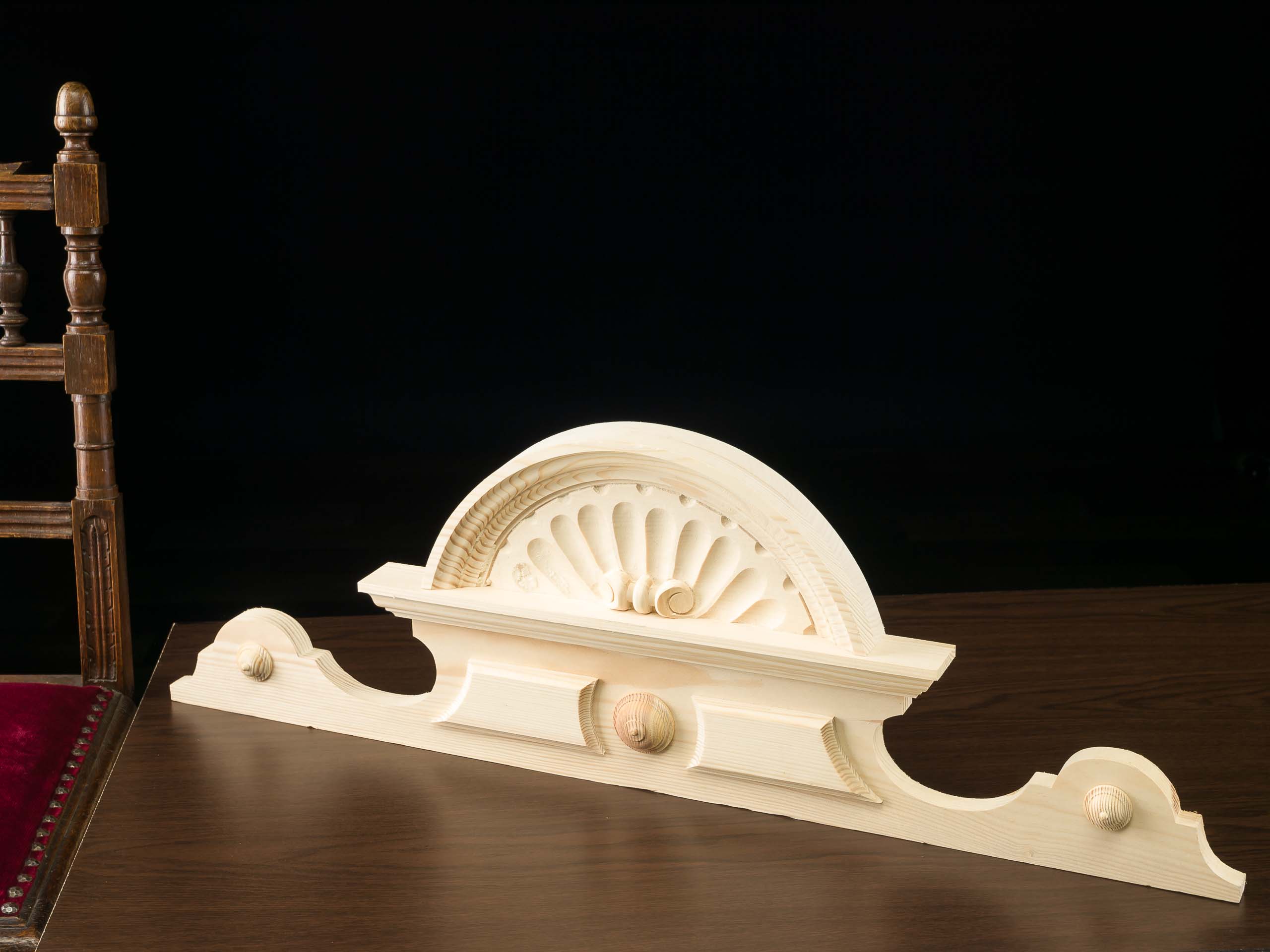 Schrankkrone aus Holz Schrankaufsatz Verzierung 28cm x 80cm Bekrönung antik Stil