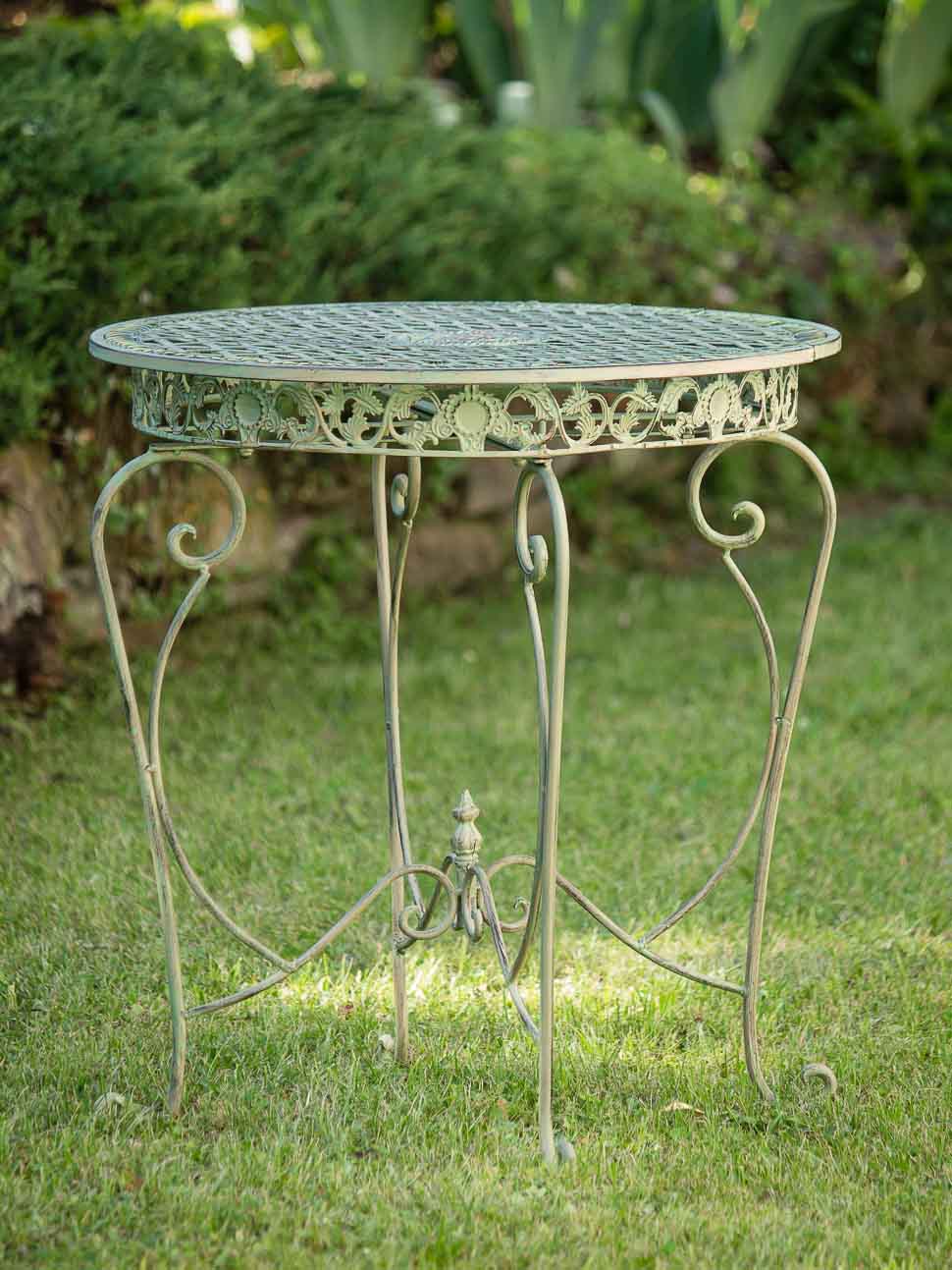 Gartentisch in hellem creme grün Tisch Garten Eisen Antikstil garden table iron