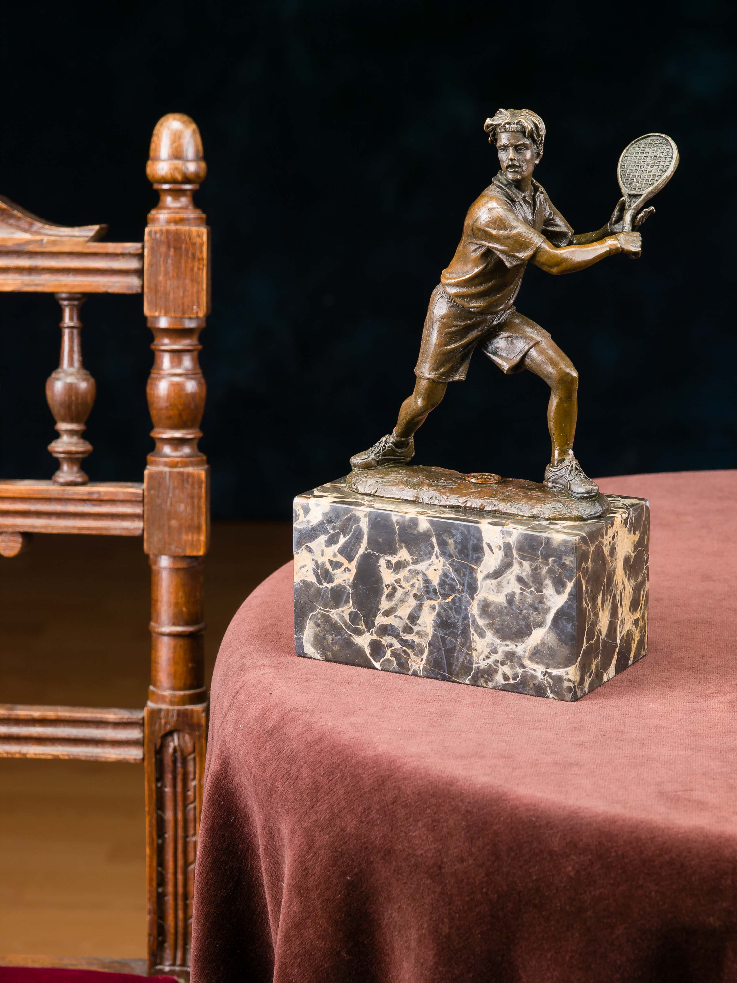 SL-25-1 BRONZE TENNISSPIELER TENNIS POKAL BRONZEFIGUR BRONZESKULPTUR FIGUR ANTIK STIL