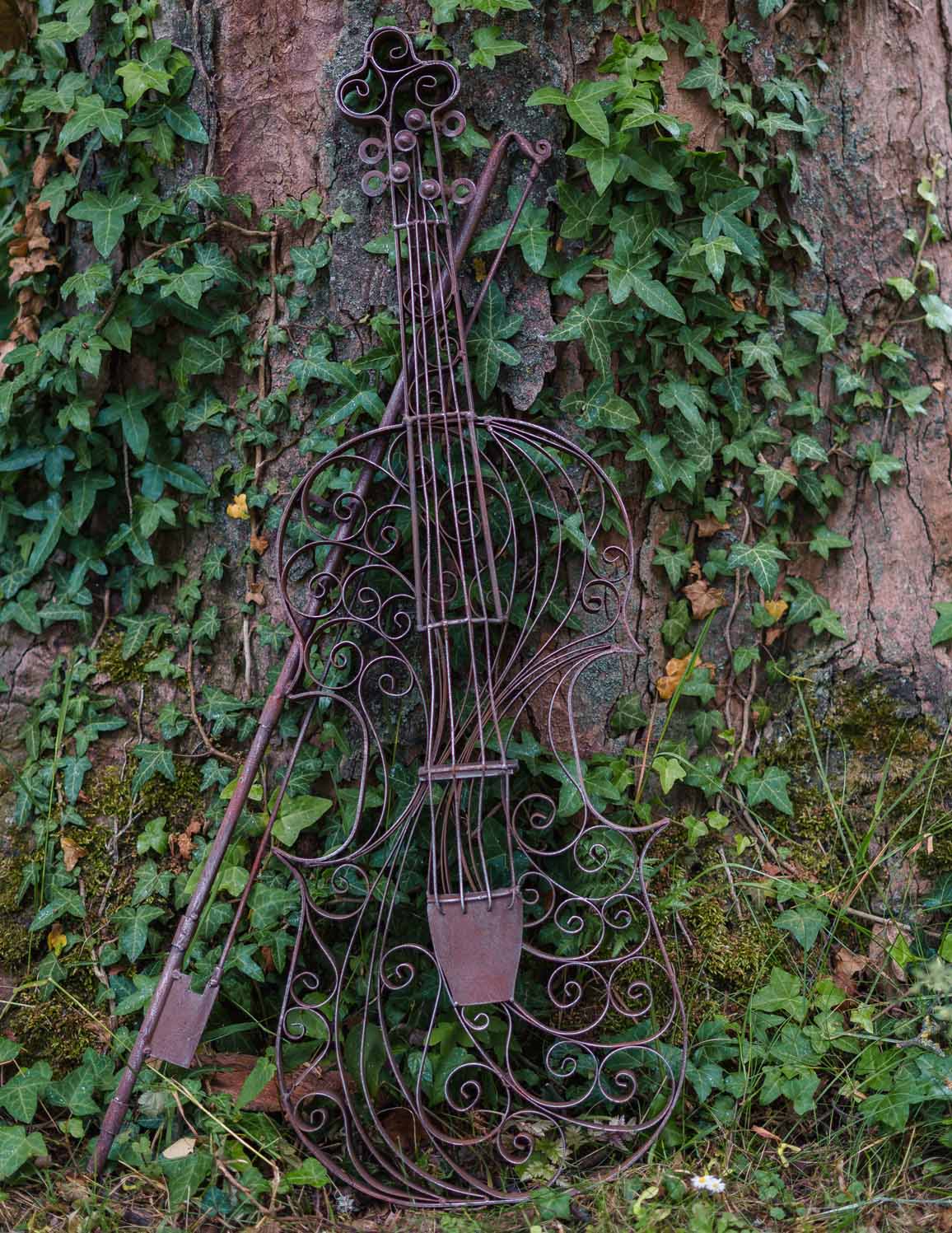 TZ-37-7 Geige Violine Dekoration Instrument Wanddekoration Metall Modell Garten 83cm