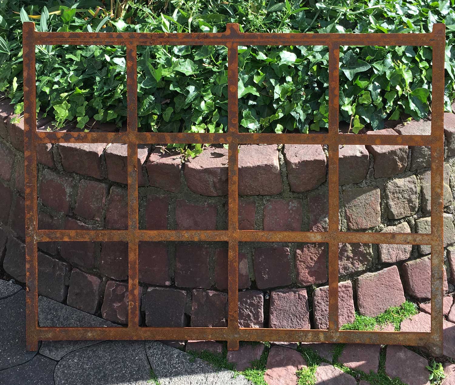 aubaho-F30-R-quer Fenster Rost Stall Eisenfenster Scheunenfenster Eisen Antik-Stil Gitter 95cmFenster Rost Stall Eisenfenster Scheunenfenster Eisen Antik-Stil Gitter 95cm