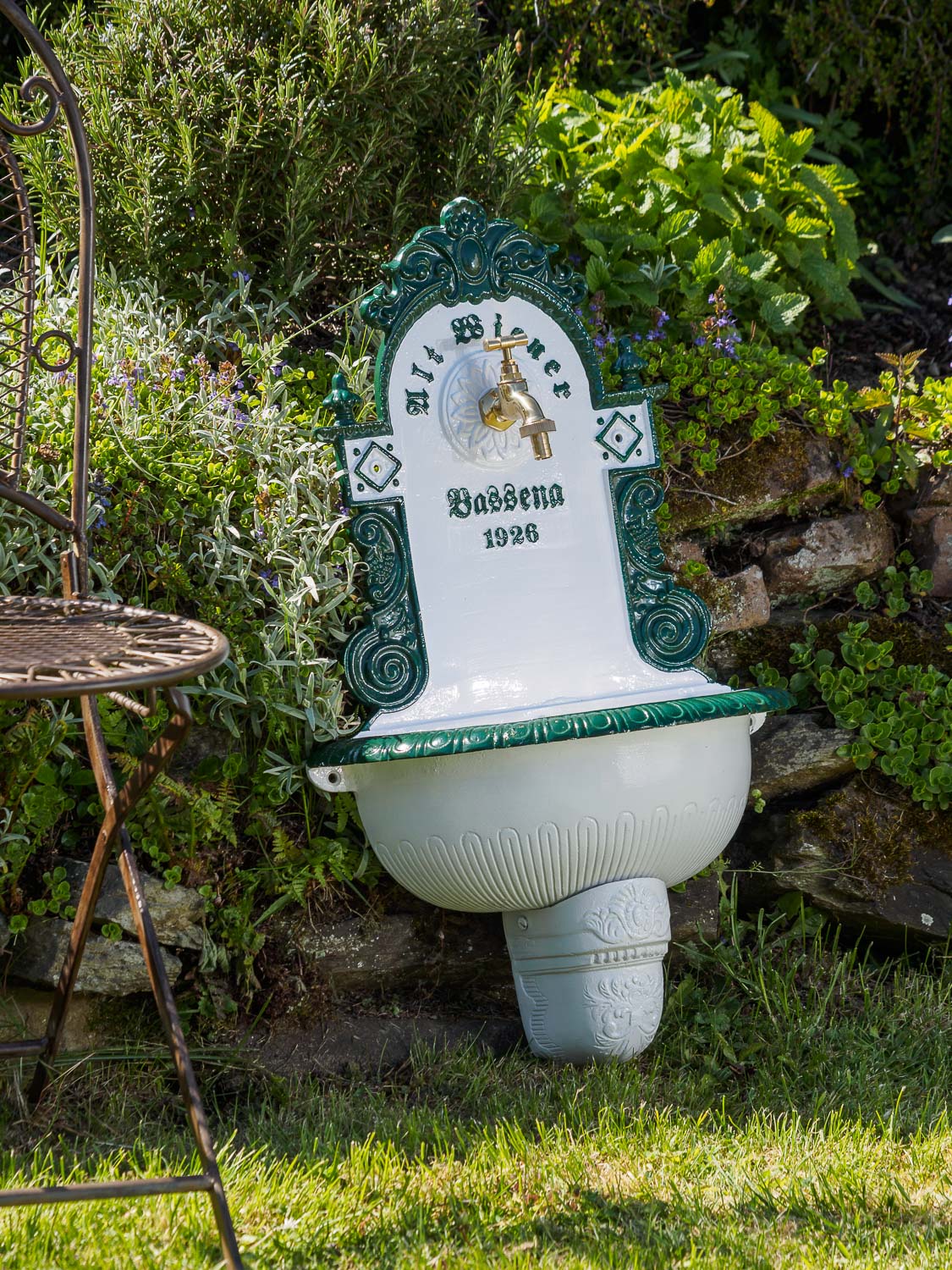 2016-05-06_Auktionshaus_101 Brunnen Wandbrunnen 72cm Aluminium Waschbecken im Nostalgie antik Stil fountain